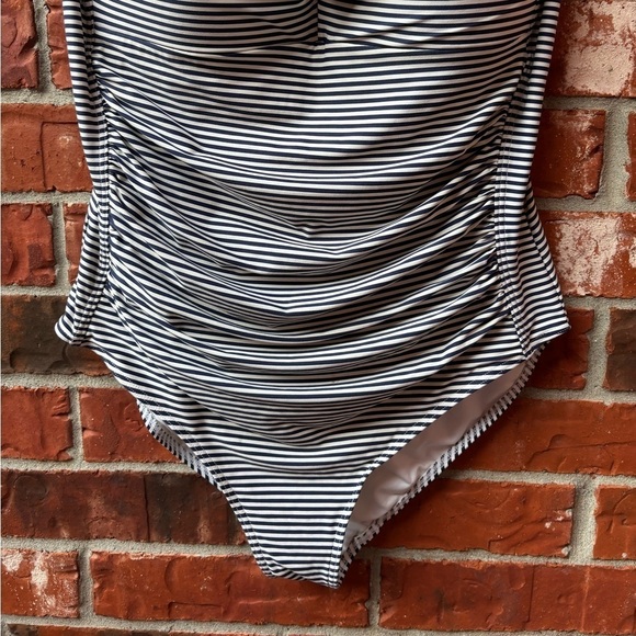 Niptuck 12 Multifit Cup Navy Stripe Ruched One Peice Swim Bathing Suit Pinup - Picture 4 of 11